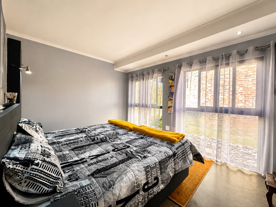 5 Bedroom Property for Sale in Viljoenskroon Rural Free State